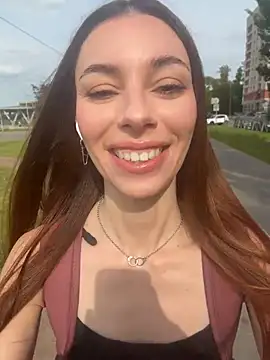 Amelie Crosby online show from 06-28-26, 02:01