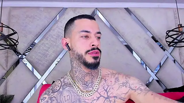 VinzenzRizzo online show from 02-05-26, 04:28