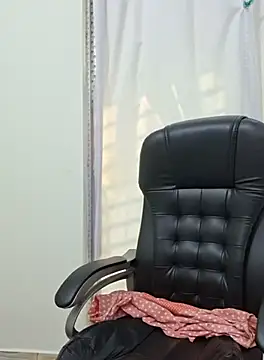 Snapshot of Bristy- chatting on 10-15-25, 10:26 Bristy- online show from 10-15-25, 10:26