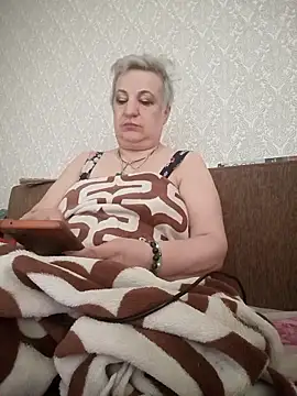 StarNicole online show from 05-10-26, 06:07