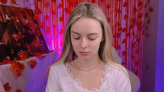 JuliaBrewwer online show from 12-03-25, 01:31