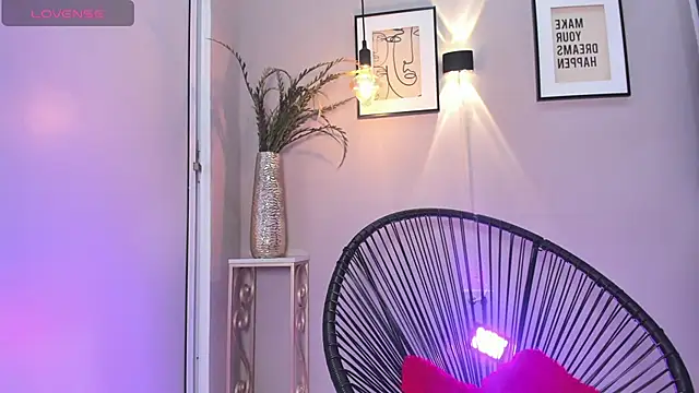 Snapshot of dulce_fiore07 chatting on 10-22-25, 12:38 dulce fiore07 online show from 10-22-25, 12:38