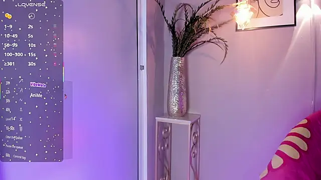 Snapshot of dulce_fiore07 chatting on 10-25-25, 12:23 dulce fiore07 online show from 10-25-25, 12:23