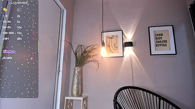 Snapshot of dulce_fiore07 chatting on 10-26-25, 12:33 dulce fiore07 online show from 10-26-25, 12:33