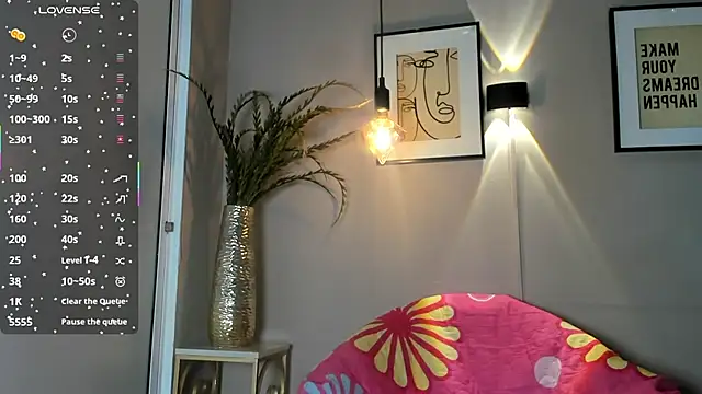 Snapshot of dulce_fiore07 chatting on 11-06-25, 12:39 dulce fiore07 online show from 11-06-25, 12:39