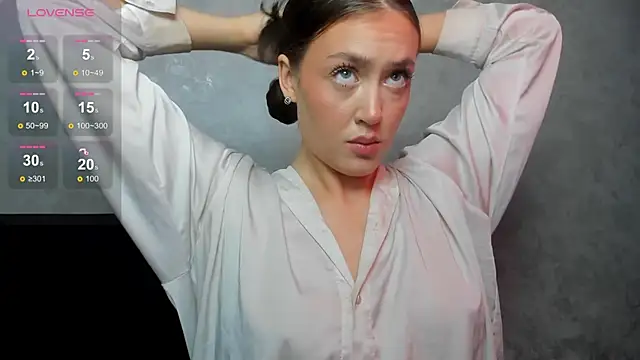 SaraMoren0 online show from 09-18-25, 01:46