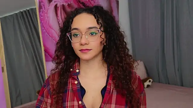 Taylor Tina online show from 12-17-25, 10:16