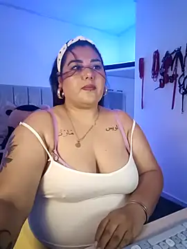 AndreaKinky online show from 11-15-25, 08:11