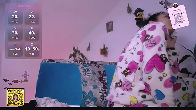 Nocturnawitch online show from 10-24-25, 01:07