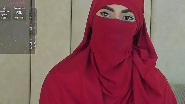 Snapshot of _Zahiira_ chatting on 09-11-25, 11:43 Zahiira online show from 09-11-25, 11:43