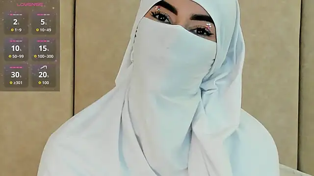 Snapshot of _Zahiira_ chatting on 09-12-25, 11:43 Zahiira online show from 09-12-25, 11:43