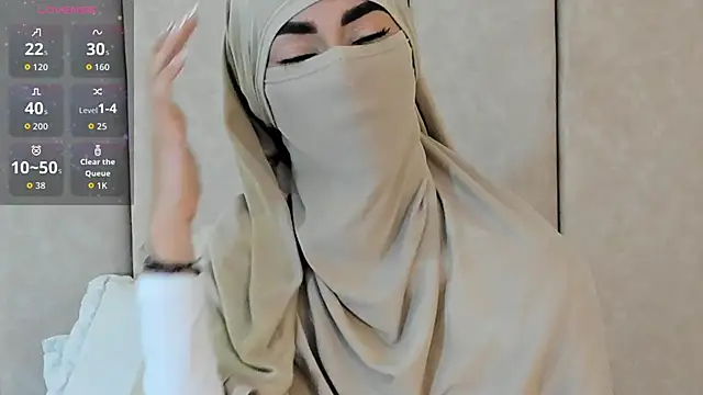 Snapshot of _Zahiira_ chatting on 09-18-25, 11:34 Zahiira online show from 09-18-25, 11:34