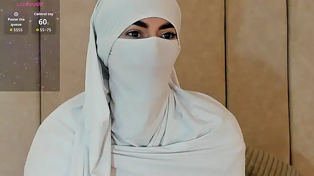 Snapshot of _Zahiira_ chatting on 09-22-25, 11:56 Zahiira online show from 09-22-25, 11:56