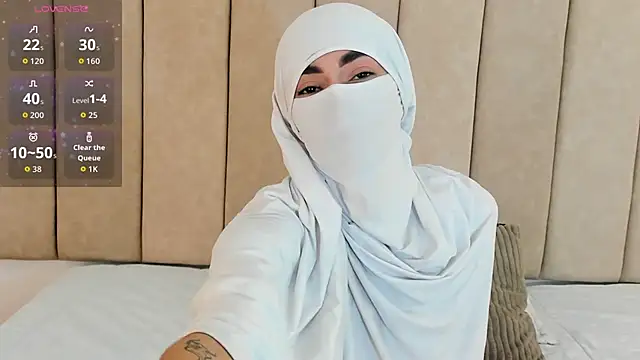 Snapshot of _Zahiira_ chatting on 09-24-25, 11:46 Zahiira online show from 09-24-25, 11:46