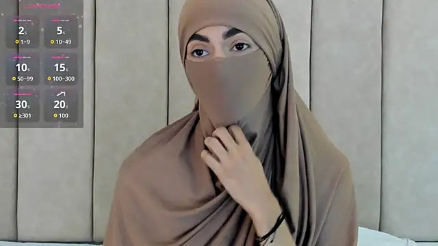 Snapshot of _Zahiira_ chatting on 10-22-25, 12:16 Zahiira online show from 10-22-25, 12:16