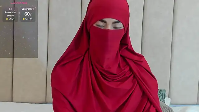 Snapshot of _Zahiira_ chatting on 11-06-25, 12:06 Zahiira online show from 11-06-25, 12:06