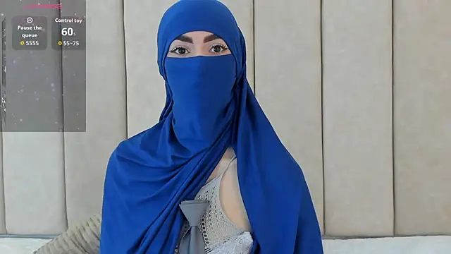 Snapshot of _Zahiira_ chatting on 11-07-25, 11:54 Zahiira online show from 11-07-25, 11:54