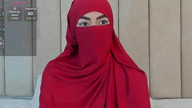 Snapshot of _Zahiira_ chatting on 11-14-25, 11:53 Zahiira online show from 11-14-25, 11:53