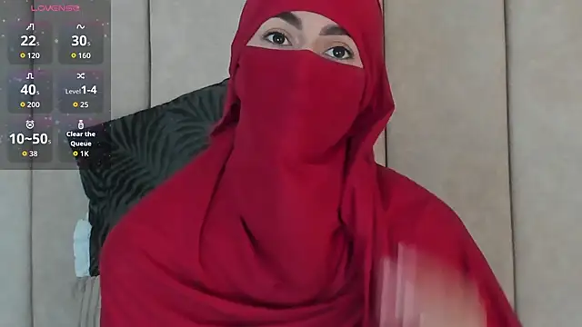 Snapshot of _Zahiira_ chatting on 11-25-25, 12:16 Zahiira online show from 11-25-25, 12:16