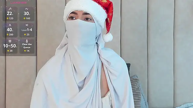 Snapshot of _Zahiira_ chatting on 12-19-25, 12:01 Zahiira online show from 12-19-25, 12:01