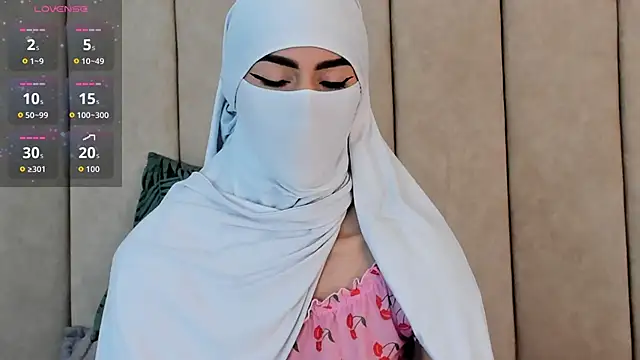 Snapshot of _Zahiira_ chatting on 01-09-26, 12:08 Zahiira online show from 01-09-26, 12:08