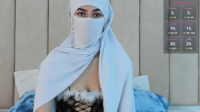  Zahiira  online show from 05-13-26, 12:24