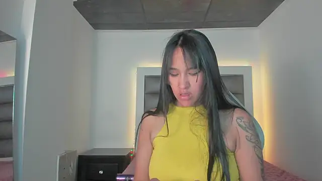 Snapshot of Andrea_brunnette chatting on 09-16-25, 01:12 Andrea brunnette online show from 09-16-25, 01:12
