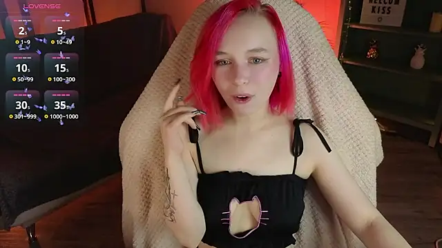 NaomiYoru online show from 01-31-26, 08:40