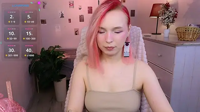 NaomiYoru online show from 05-05-26, 08:39