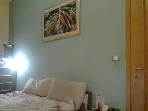 Snapshot of KalendaXL chatting on 04-18-26, 03:05 KalendaXL online show from 04-18-26, 03:05