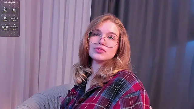 SophieMurrr online show from 10-14-25, 03:13