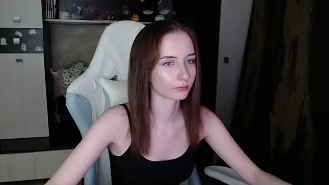 Snapshot of Cutti_Crystal chatting on 10-29-25, 06:09 Cutti Crystal online show from 10-29-25, 06:09