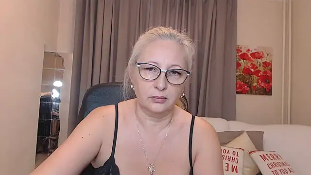 Snapshot of ValeriaSharm chatting on 02-13-26, 10:44 ValeriaSharm online show from 02-13-26, 10:44