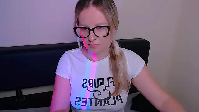 VanillaRose  online show from 09-23-25, 07:11