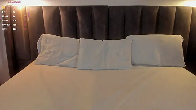 Sophie Smith19  online show from 11-06-25, 02:29