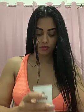 Snapshot of afroditii chatting on 11-04-25, 12:10 afroditii online show from 11-04-25, 12:10