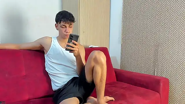 willy sexxx18 online show from 05-06-26, 07:52