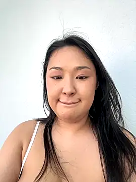 Snapshot of thedaynahoney chatting on 09-15-25, 10:26 thedaynahoney online show from 09-15-25, 10:26