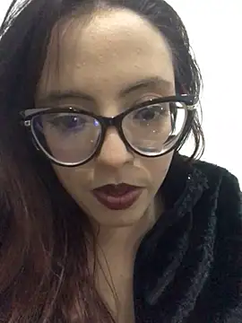 Snapshot of Rossi_ss1 chatting on 10-05-25, 02:43 Rossi ss1 online show from 10-05-25, 02:43