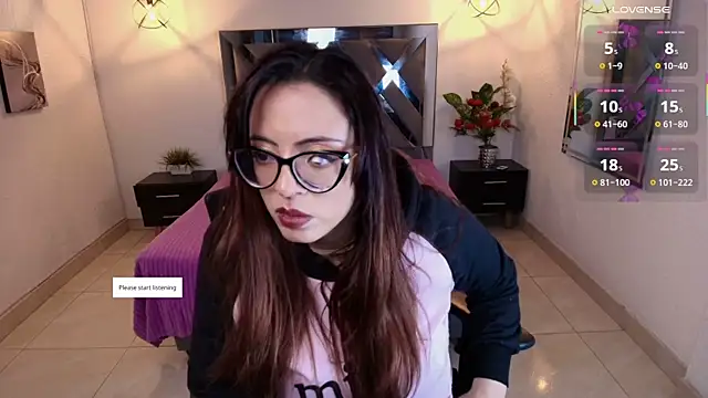 Snapshot of Rossi_ss1 chatting on 10-16-25, 04:35 Rossi ss1 online show from 10-16-25, 04:35