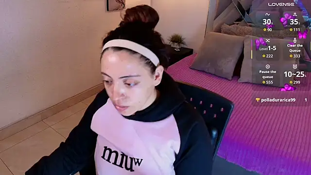 Snapshot of Rossi_ss1 chatting on 10-19-25, 03:07 Rossi ss1 online show from 10-19-25, 03:07