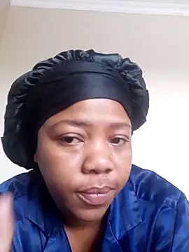 Snapshot of SweetBerryBliss chatting on 10-13-25, 09:09 SweetBerryBliss online show from 10-13-25, 09:09