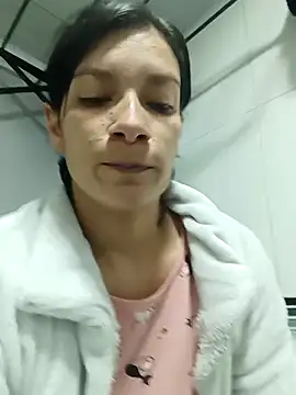 Snapshot of kim_lebanon chatting on 10-01-25, 03:23 kim lebanon online show from 10-01-25, 03:23