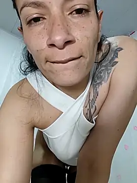 Snapshot of kim_lebanon chatting on 10-02-25, 04:19 kim lebanon online show from 10-02-25, 04:19