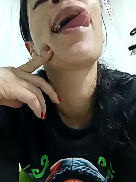 Snapshot of kim_lebanon chatting on 11-02-25, 04:04 kim lebanon online show from 11-02-25, 04:04