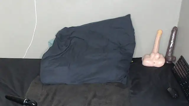 TrishahXo online show from 03-03-26, 08:37