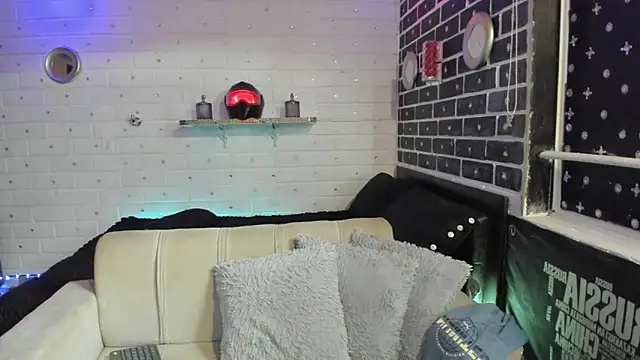 Snapshot of AdanXanders chatting on 03-25-26, 09:54 AdanXanders online show from 03-25-26, 09:54