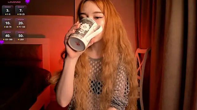 Clarity Yumi online show from 10-19-25, 03:07