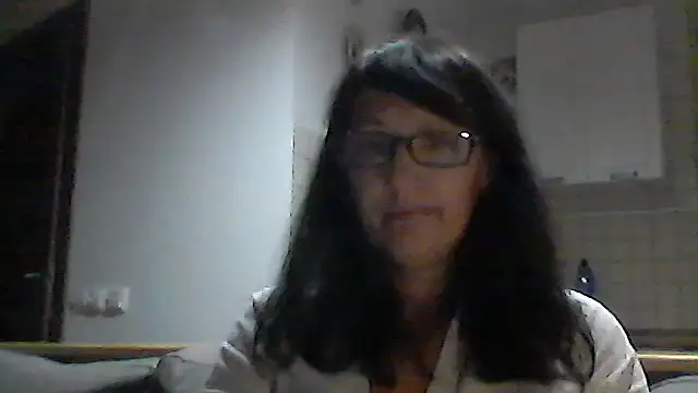 Snapshot of Elena48324 chatting on 09-09-25, 05:45 Elena48324 online show from 09-09-25, 05:45