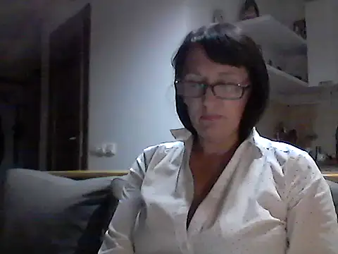 Snapshot of Elena48324 chatting on 09-15-25, 05:57 Elena48324 online show from 09-15-25, 05:57